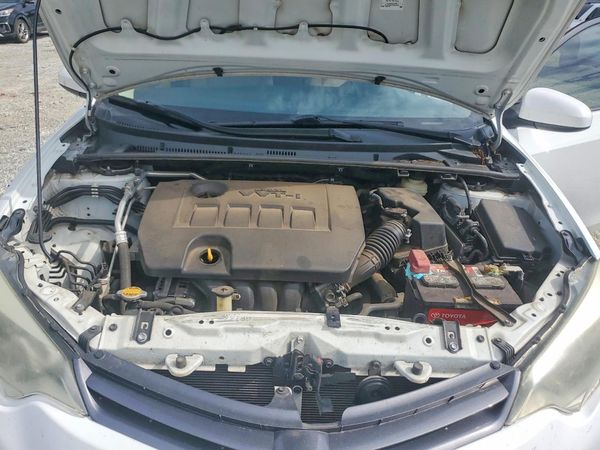 2016 TOYOTA COROLLA L/LE — Engine bay