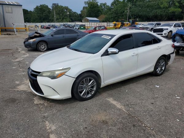 2015 TOYOTA CAMRY