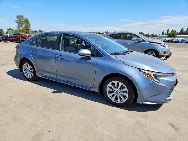 2025 TOYOTA COROLLA LE, XLE, SE — Passenger 3/4