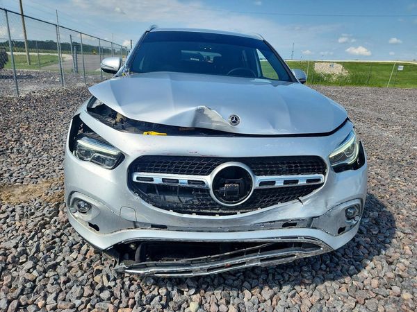2021 MERCEDES-BENZ GLA