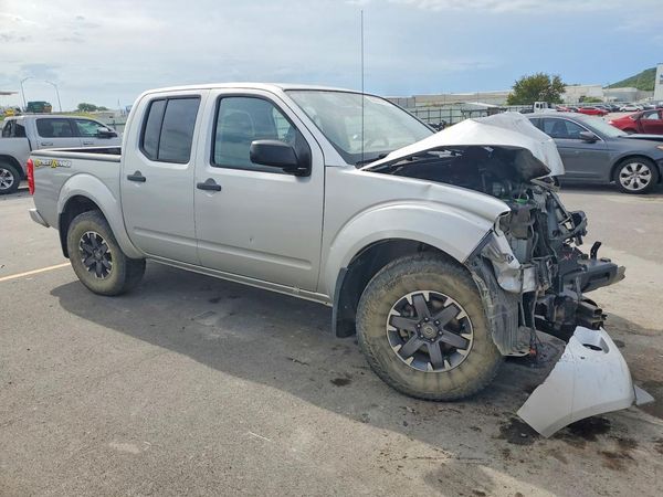 2019 NISSAN FRONTIER — Passenger 3/4