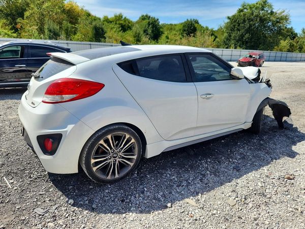 2016 HYUNDAI VELOSTER