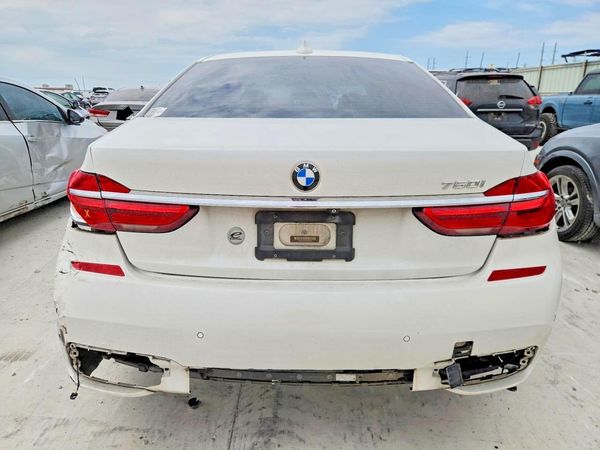 2017 BMW 750