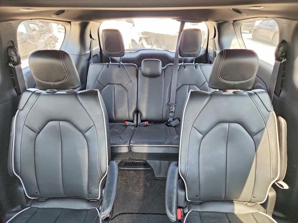 2027 CHRYSLER PACIFICA Limited