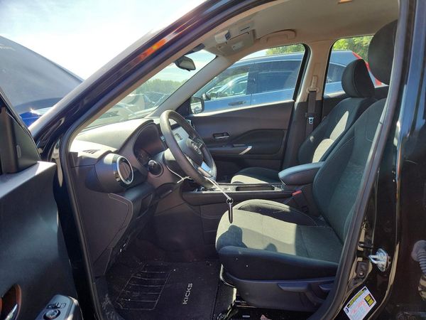 2024 NISSAN KICKS SV