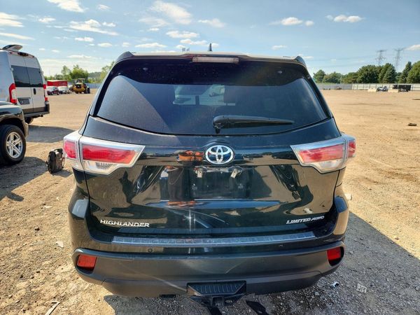 2016 TOYOTA HIGHLANDER