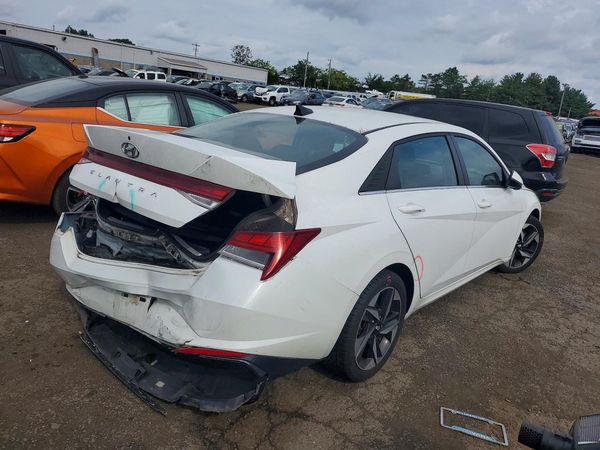 2021 HYUNDAI ELANTRA SEL w/ Premium Pkg