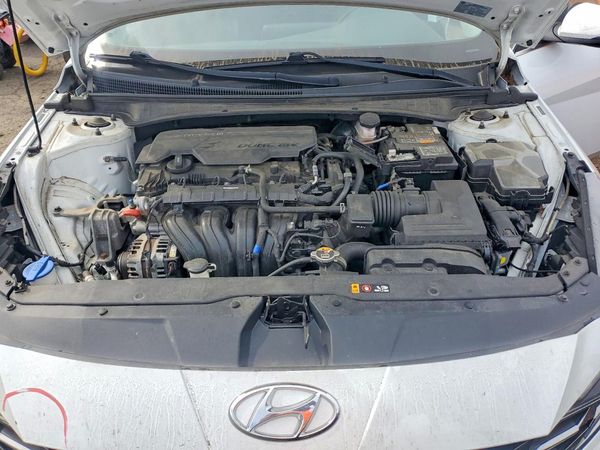 2021 HYUNDAI ELANTRA SEL w/ Premium Pkg
