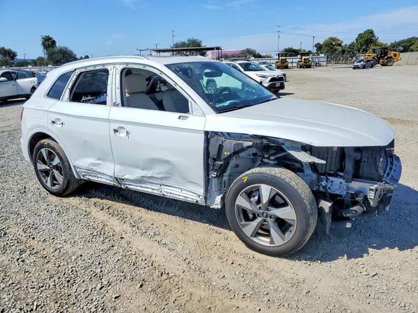 2022 AUDI Q5 quattro Premium Plus