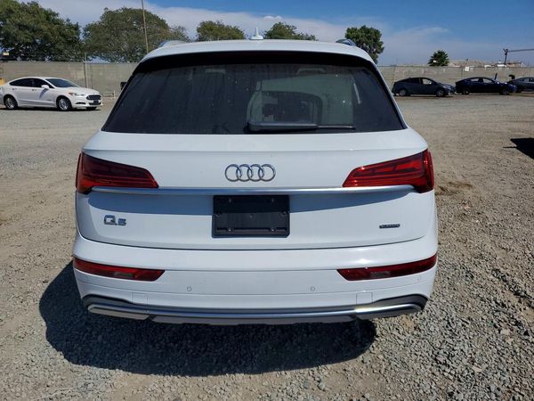 2022 AUDI Q5 quattro Premium Plus
