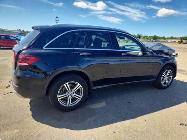 2022 MERCEDES-BENZ GLC