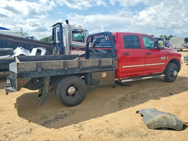 2018 RAM 3500 CREW CAB CHASSIS 4X4
