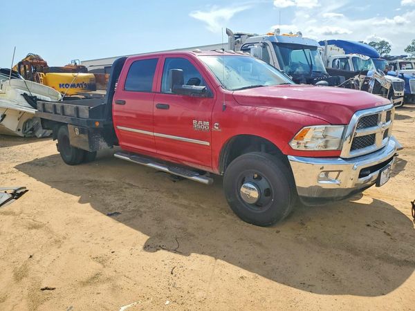 2018 RAM 3500 CREW CAB CHASSIS 4X4