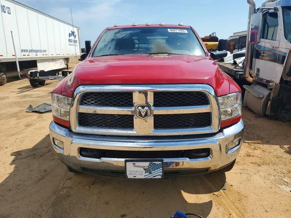 2018 RAM 3500 CREW CAB CHASSIS 4X4