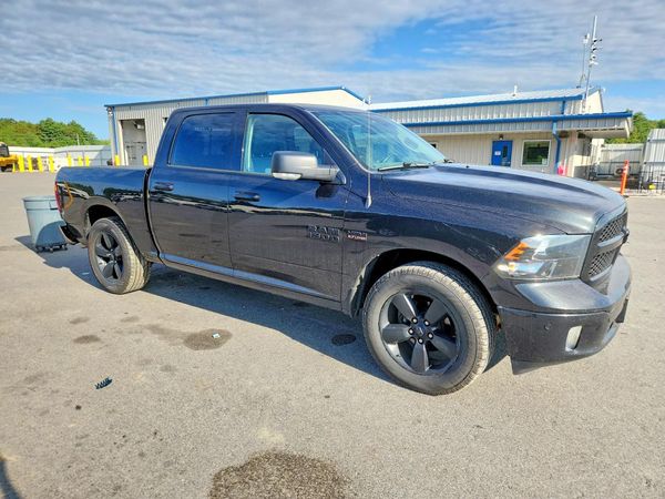 2018 RAM 1500 SLT