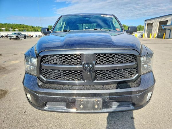 2018 RAM 1500 SLT