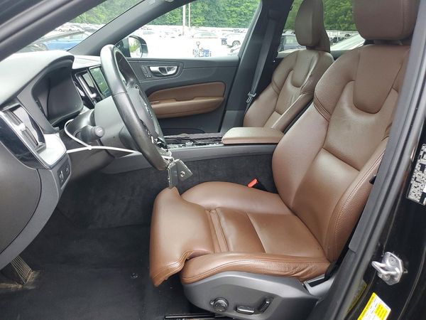 2019 VOLVO XC60