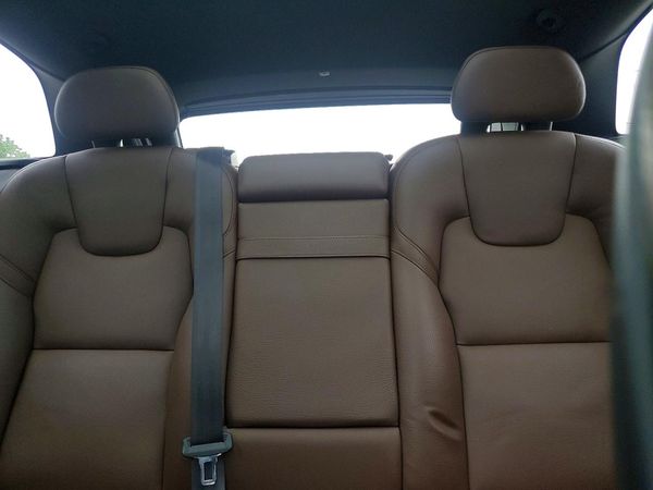 2019 VOLVO XC60