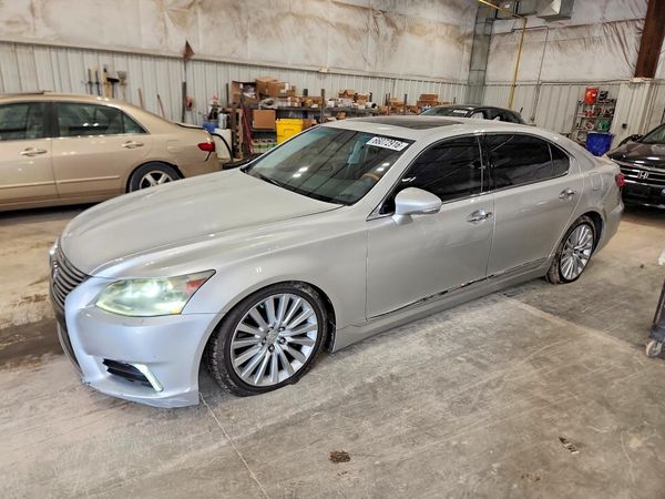 2013 LEXUS LS460