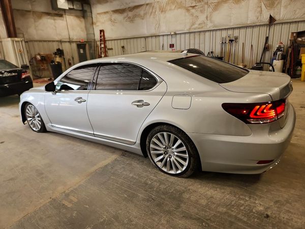 2013 LEXUS LS460