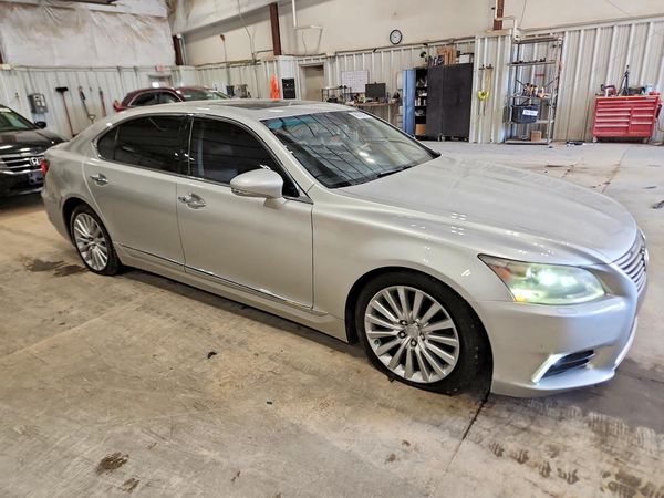 2013 LEXUS LS460