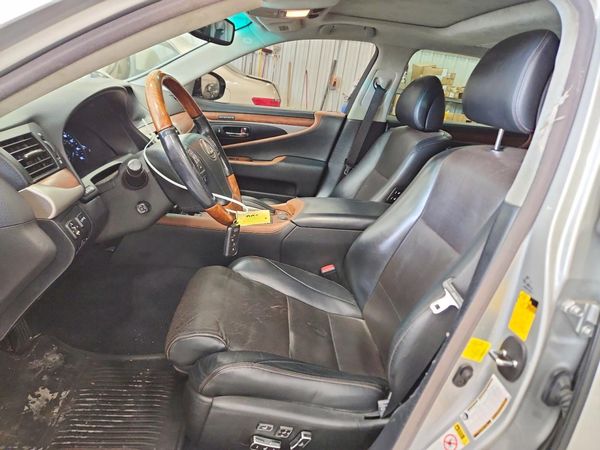 2013 LEXUS LS460