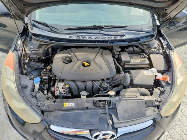2013 HYUNDAI ELANTRA