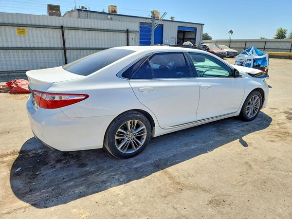 2016 TOYOTA CAMRY