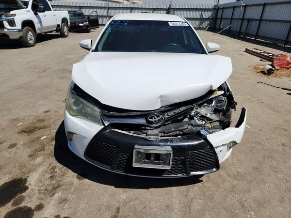2016 TOYOTA CAMRY