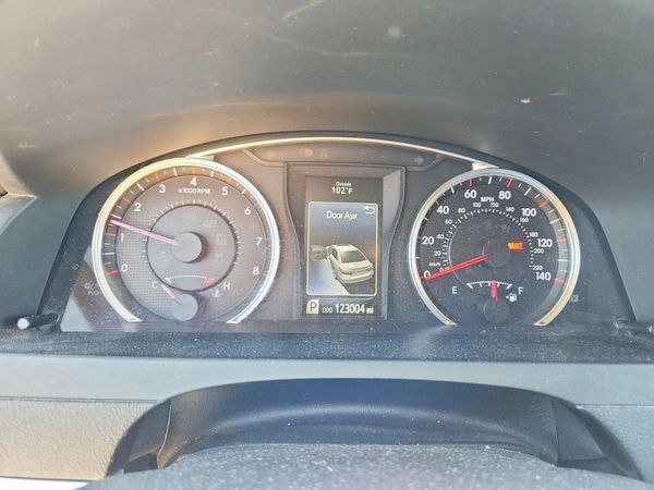 2016 TOYOTA CAMRY