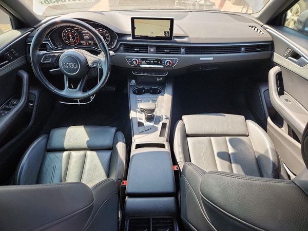 2019 AUDI A4 quattro Premium Plus