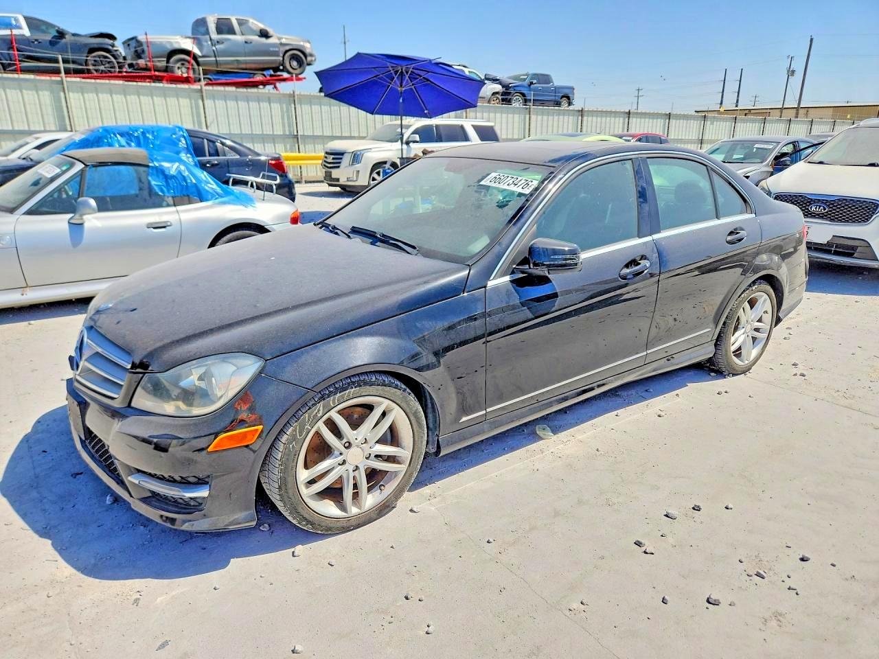 2013 MERCEDES-BENZ C-CLASS C300 — Front 3/4