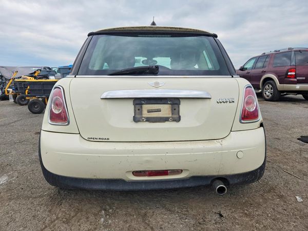 2013 MINI COOPER