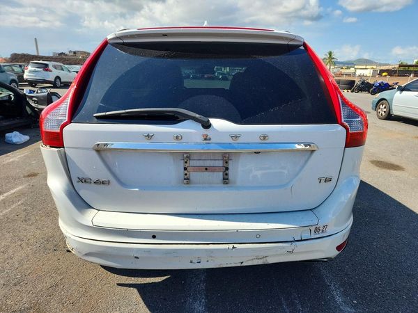 2015 VOLVO XC60