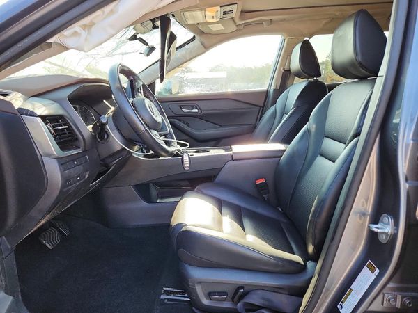 2022 NISSAN ROGUE SV — DENT