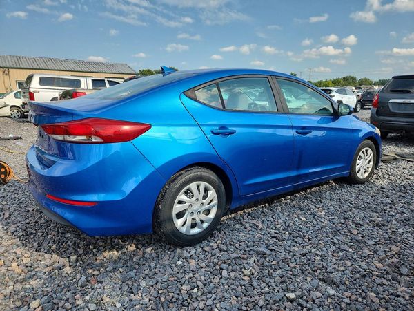2017 HYUNDAI ELANTRA SE Base