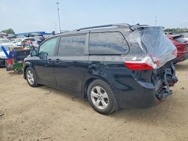 2018 TOYOTA SIENNA