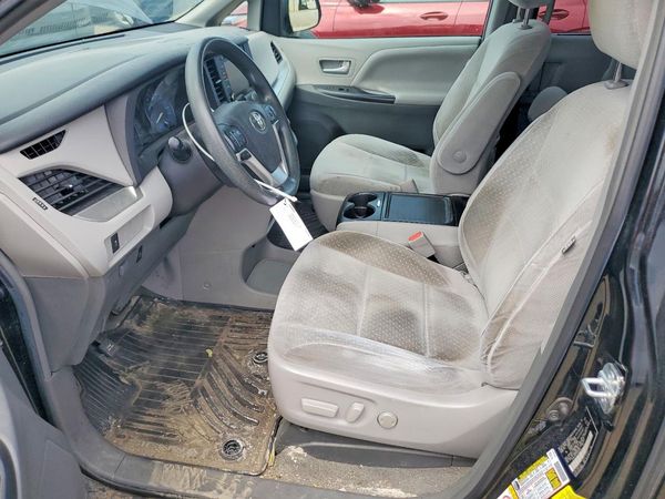 2018 TOYOTA SIENNA
