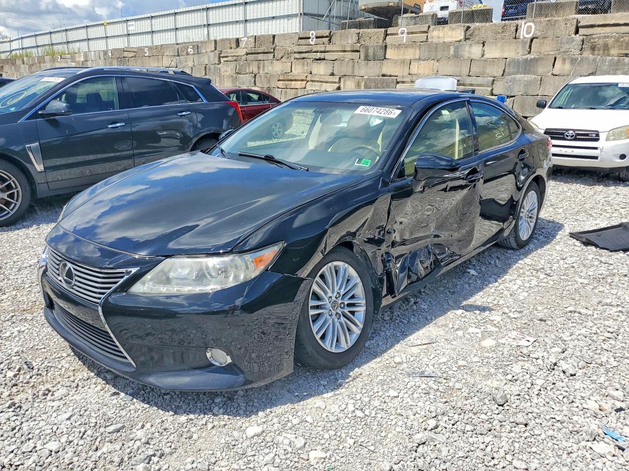 2013 LEXUS ES