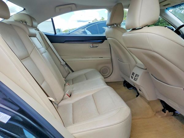 2013 LEXUS ES