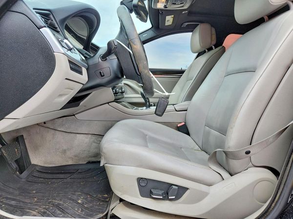 2013 BMW 5 SERIES — DENT