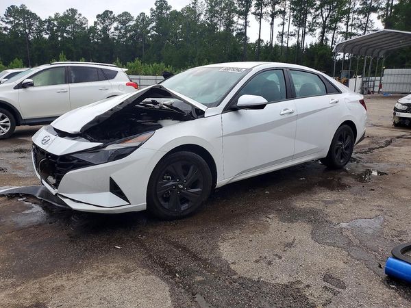 2022 HYUNDAI ELANTRA