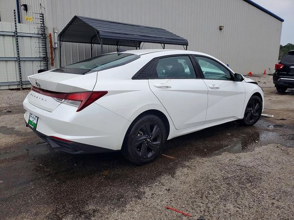 2022 HYUNDAI ELANTRA