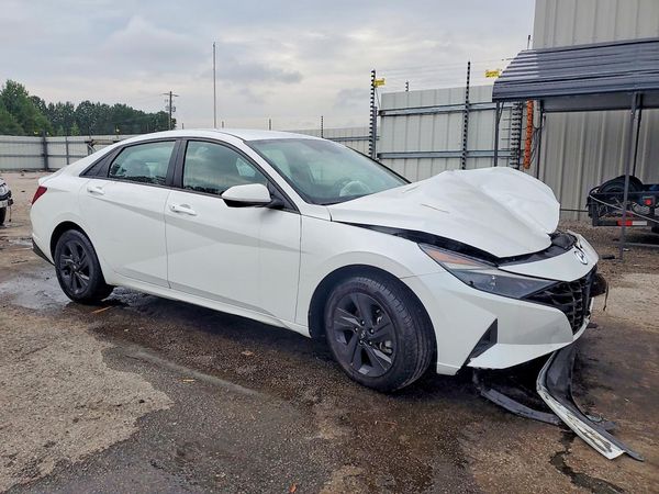 2022 HYUNDAI ELANTRA