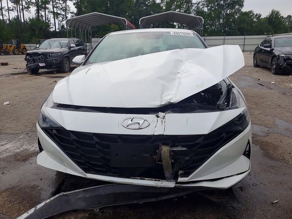 2022 HYUNDAI ELANTRA