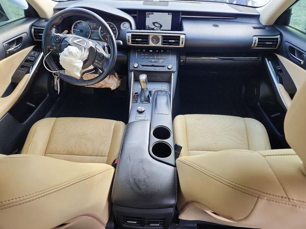 2016 LEXUS IS 200t