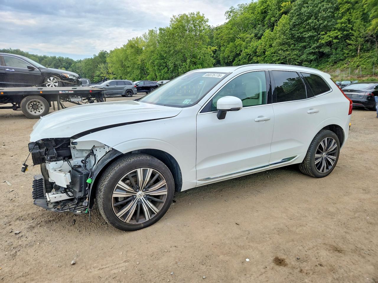 2022 VOLVO XC60
