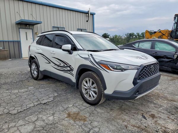 2024 TOYOTA COROLLA CROSS