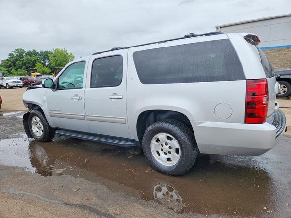 2014 CHEVROLET SUBURBAN LT