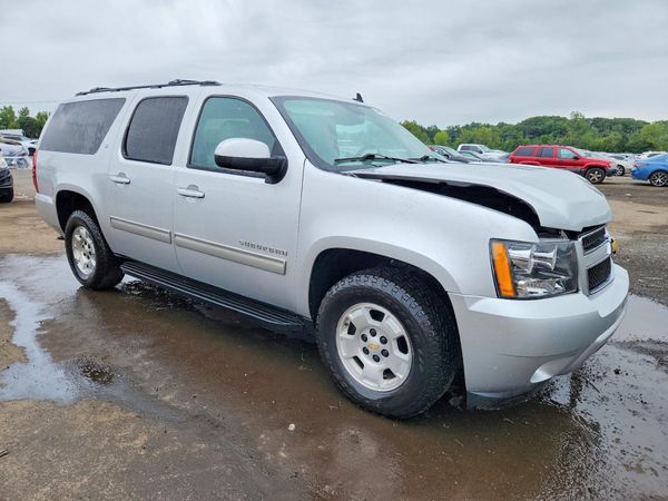 2014 CHEVROLET SUBURBAN LT